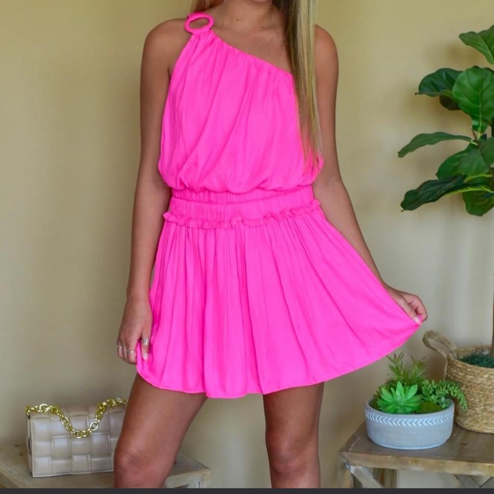 Do + Be pink one shoulder dress Size
S WORN ONCE